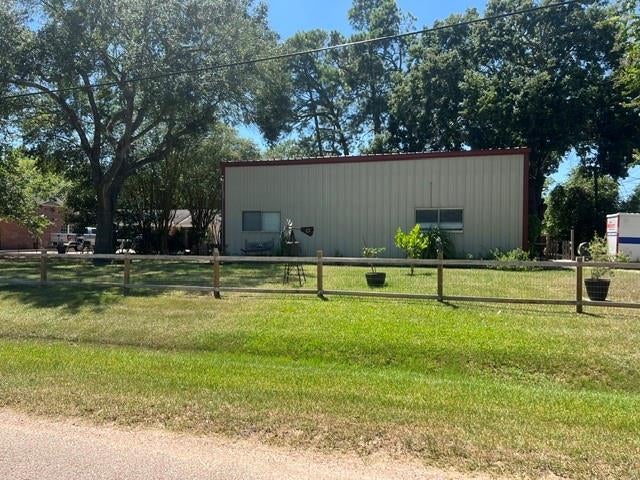 1317 Bob White Avenue