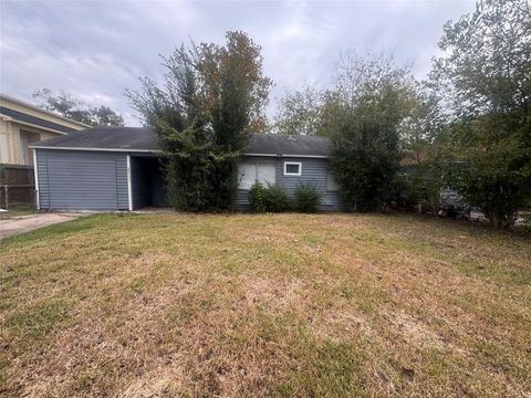 Photo of 4323 Groton Drive, Houston, TX 77047 (MLS # 97238531)