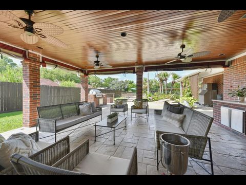 2204 Airline Drive Friendswood TX 77546