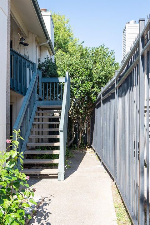 Photo of 250 El Dorado Boulevard #101, Houston, TX 77598 (MLS # 67230570)