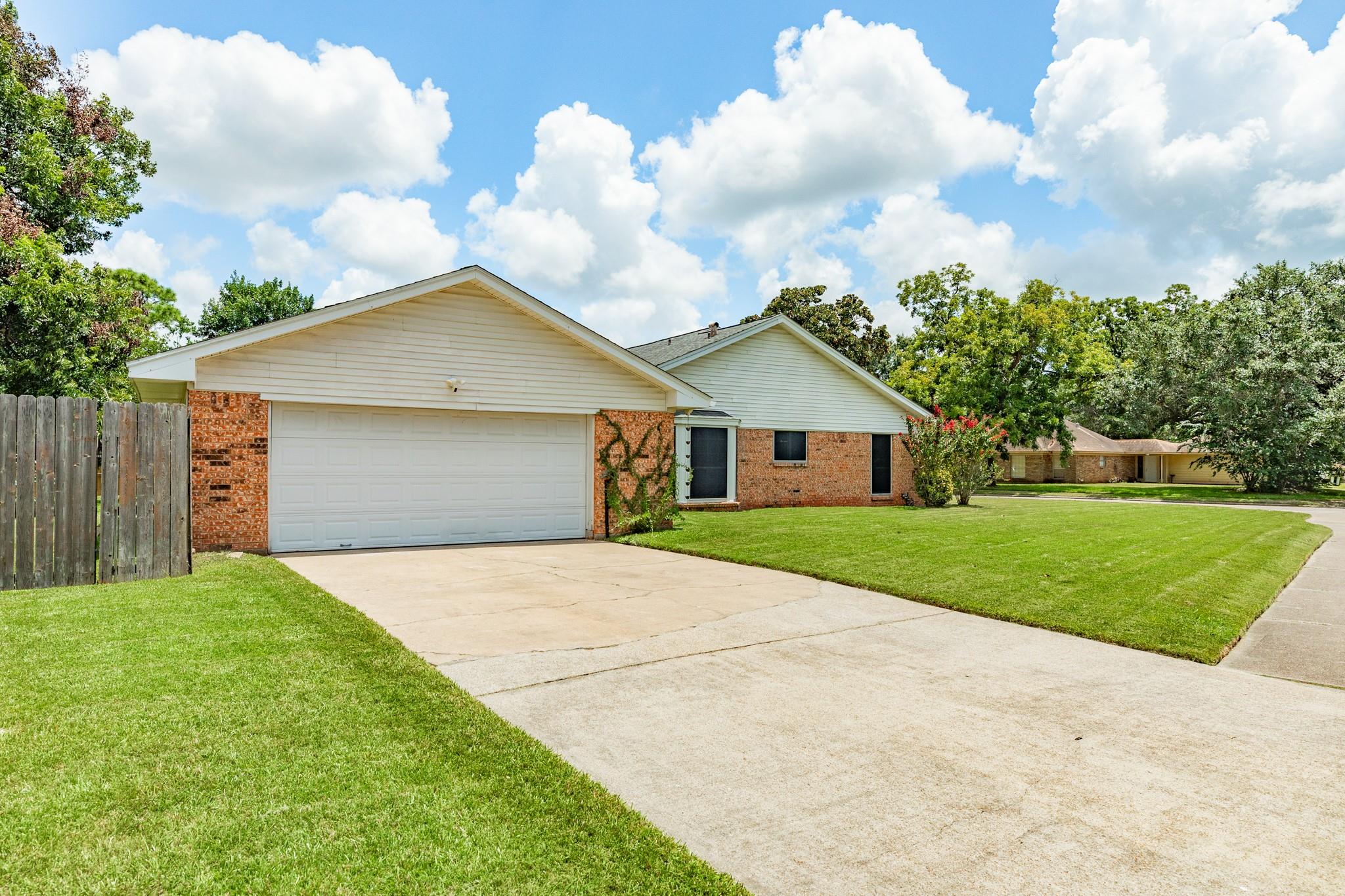 136 Tamarisk Trail