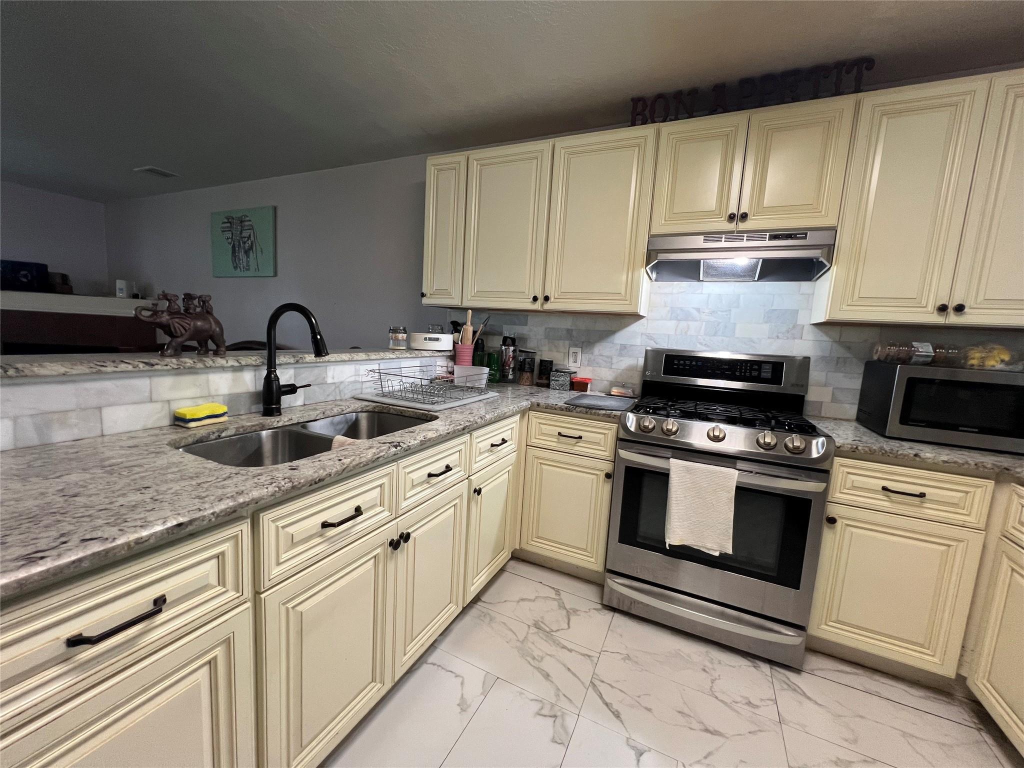 11738 Greensbrook Garden Drive