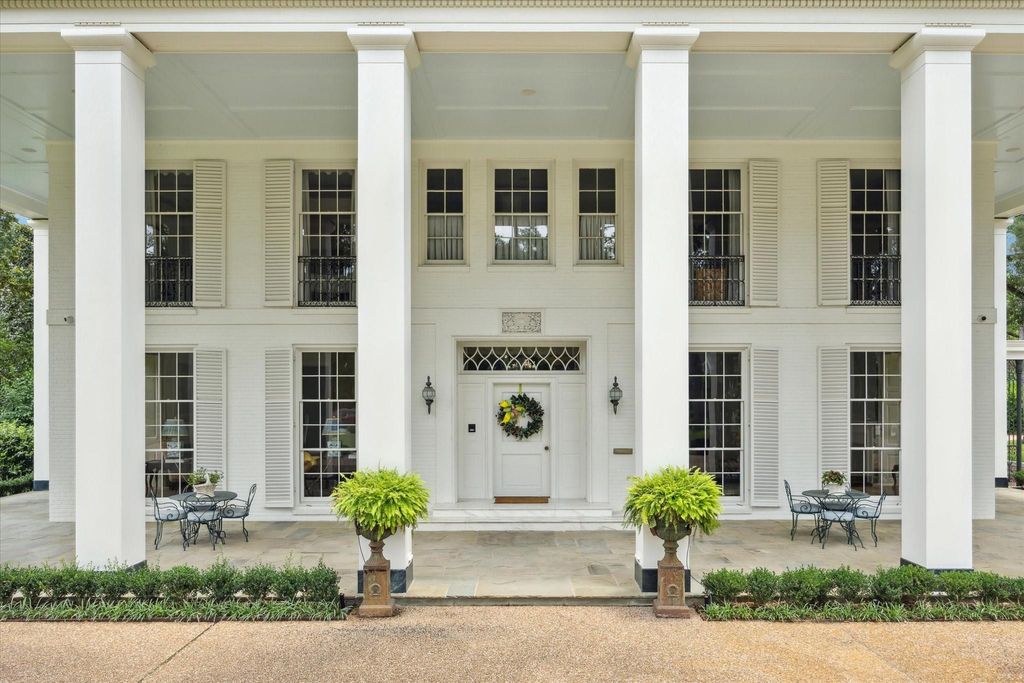 Photo of 4019 Inverness Drive, Houston, TX 77019 (MLS # 2412262)