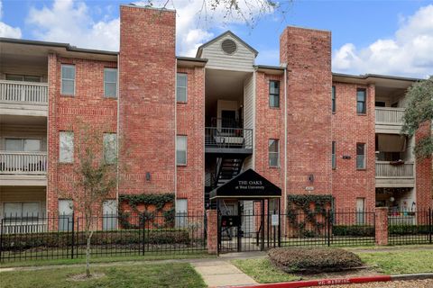 Condo For Sale - 4041 Drake Street #113<br/> Harris County, Houston, TX 77005