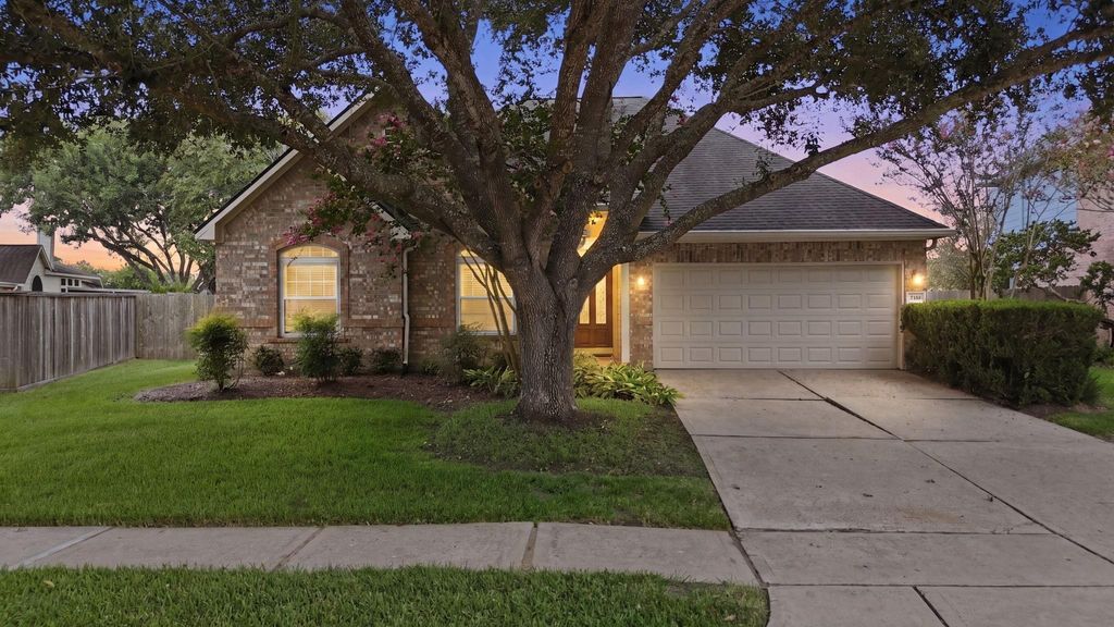 Photo of 3403 Appleton Drive, Pearland, TX 77584 (MLS # 31849096)