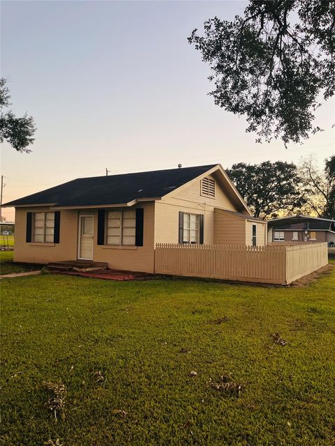 Photo of 1572 Carvel Drive #5, Boling, TX 77420 (MLS # 45160505)