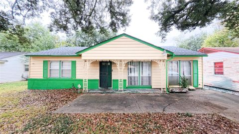 Photo of 5010 Andrea Street, Houston, TX 77021 (MLS # 41325076)