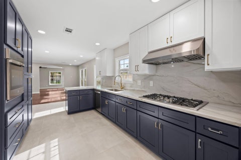 Photo of 2538 Southgate Boulevard, Houston, TX 77030 (MLS # 50019011)