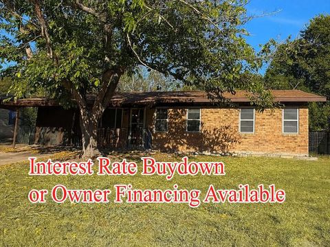 Photo of 305 Highland Drive, Burnet, TX 78611 (MLS # 56519804)