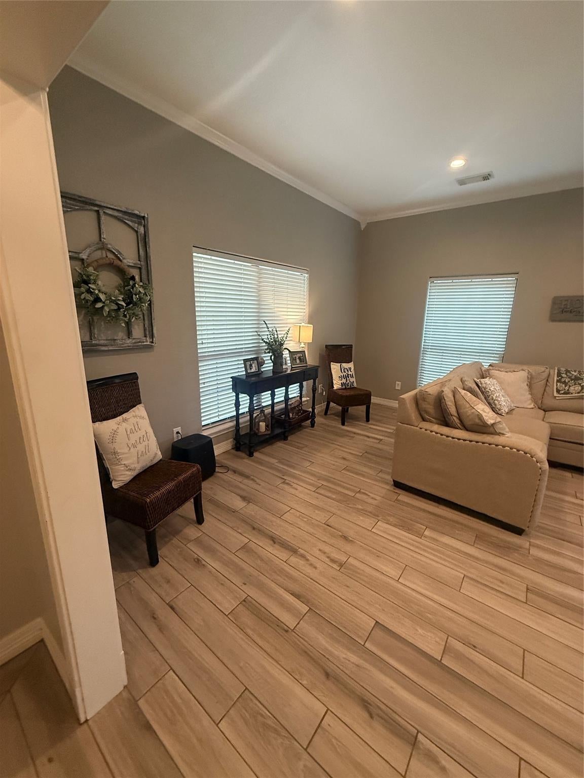 905 Enchanted Oaks Drive