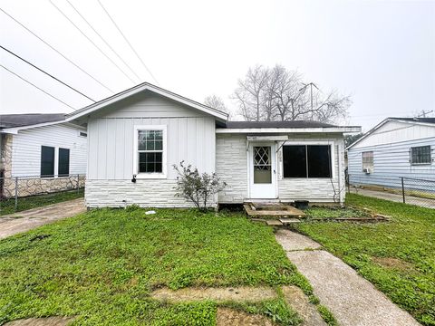 Property photo of 7730 Junior Street, Houston, TX 77012