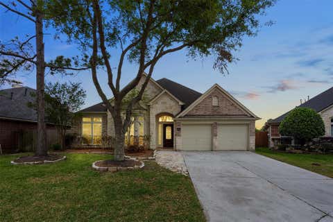 Homes For Sale - 6111 Windsor Chase Lane<br/> Galveston County, League City, TX 77573