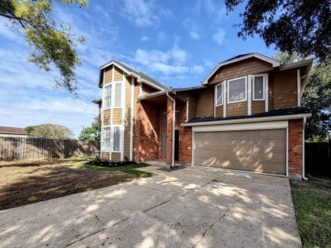 Photo of 2002 Monticello Court, League City, TX 77573 (MLS # 26018004)