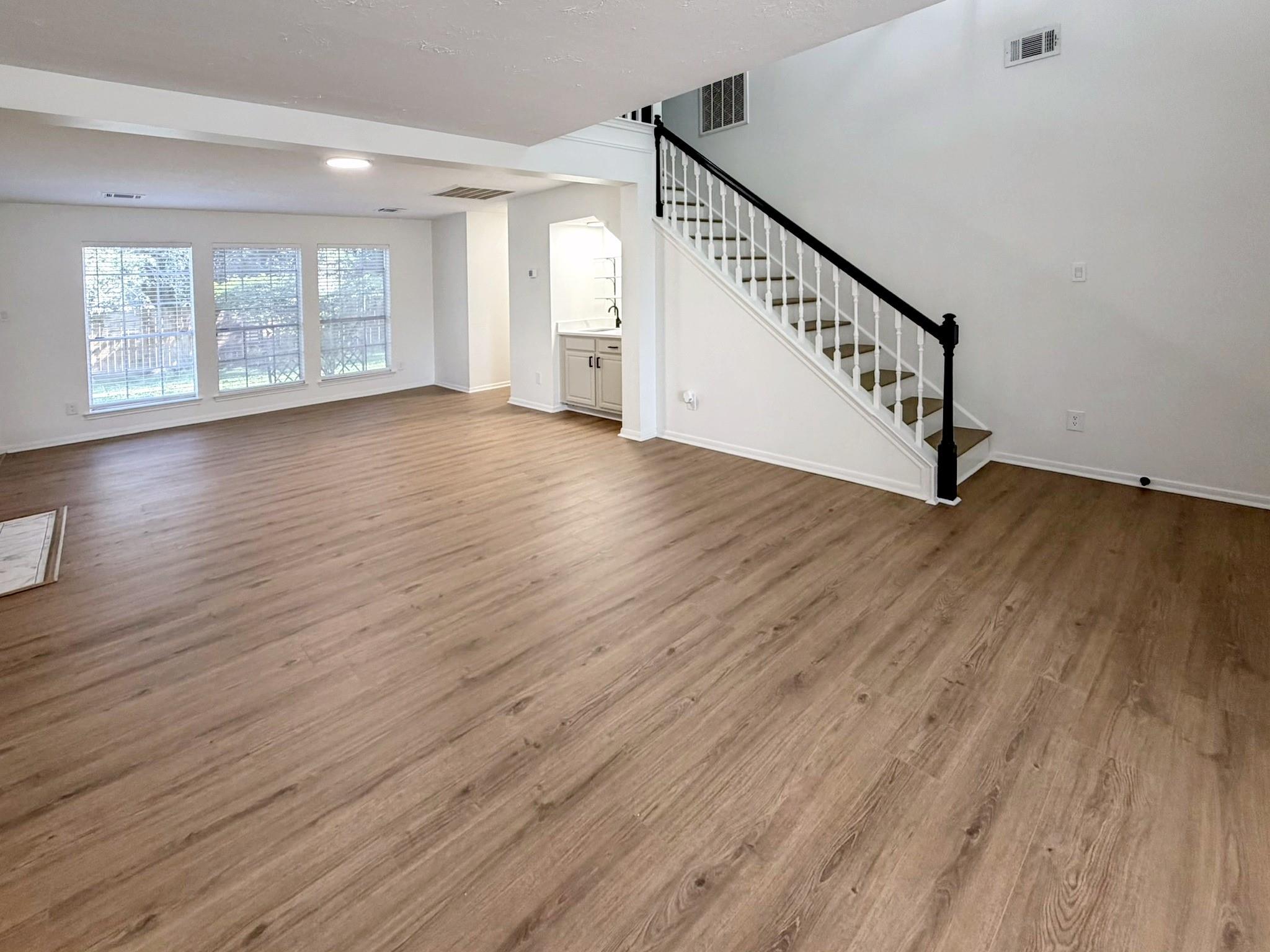 2002 Monticello Court