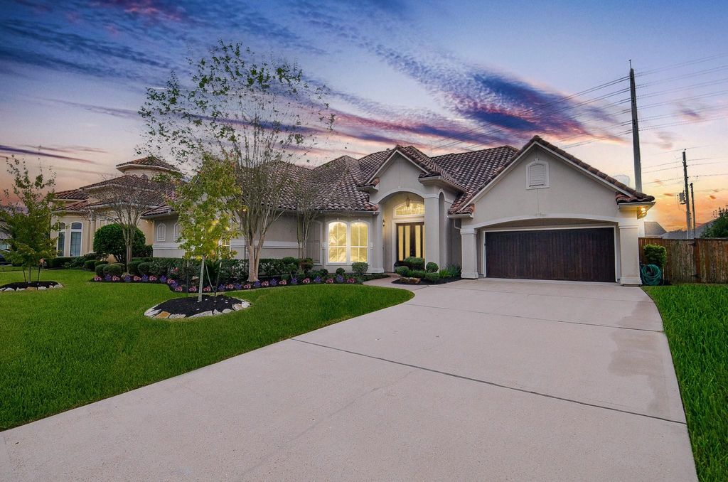 Photo of 12404 Baymeadow Drive, Pearland, TX 77584 (MLS # 27660738)