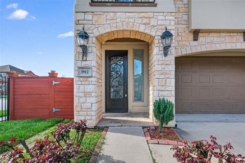 Tiny photo for 3912 Ennis Street, Houston, TX 77004 (MLS # 91838606)