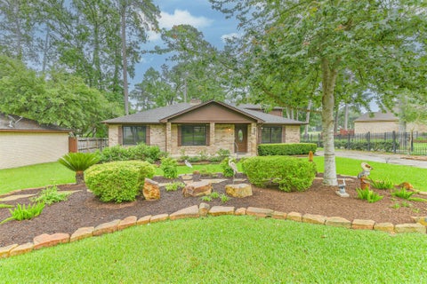 Photo of 252 Springs Edge Drive, Montgomery, TX 77356 (MLS # 46763265)