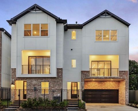 131 Eastwood Street Houston TX 77011