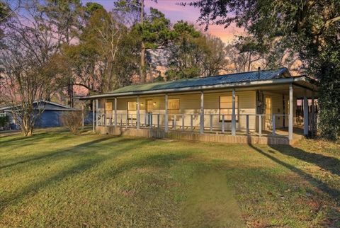 Photo of 1370 2nd Street, Vidor, TX 77662 (MLS # 95725783)