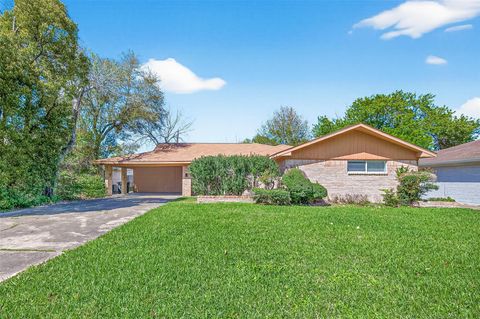 Photo of 4834 Spellman Road, Houston, TX 77035 (MLS # 40080899)