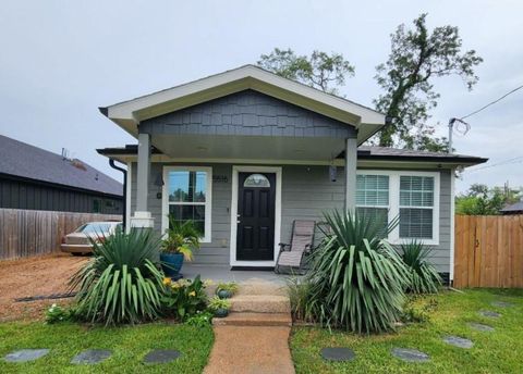 Photo of 5516 Chapman Street, Houston, TX 77009 (MLS # 53401133)