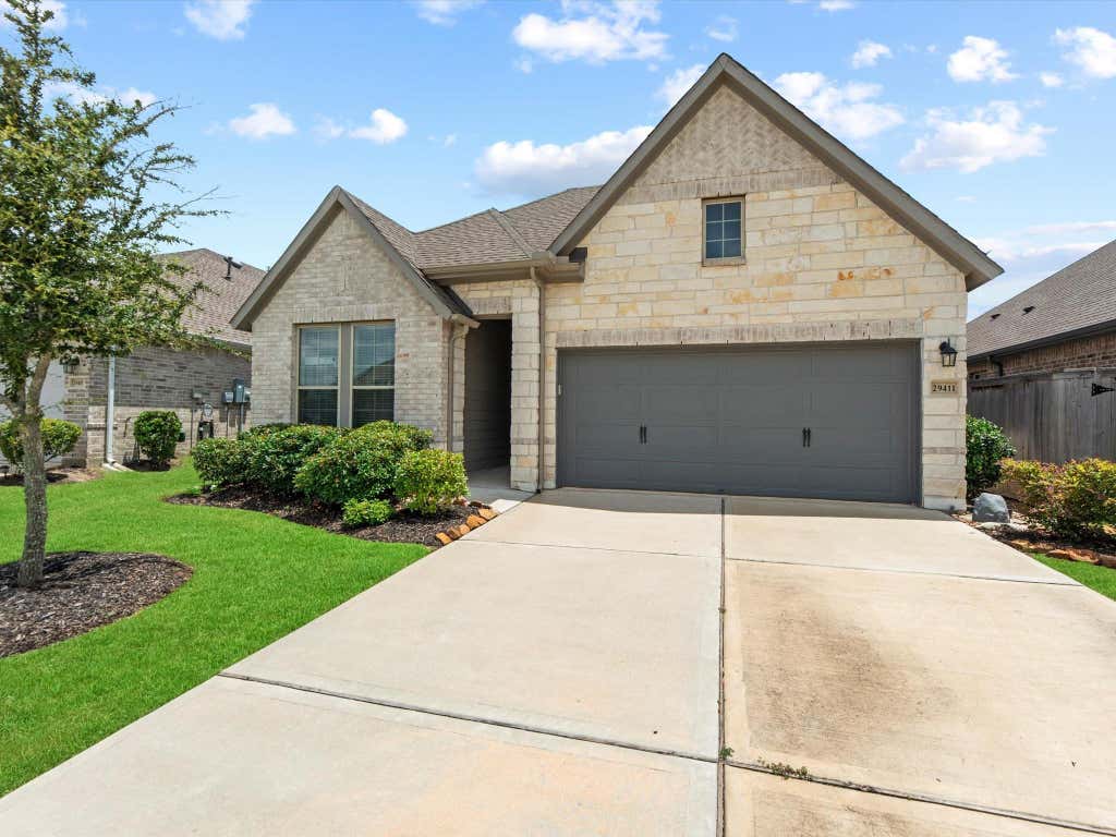 Photo of 29411 Amber Pine Court, Katy, TX 77494 (MLS # 32411349)