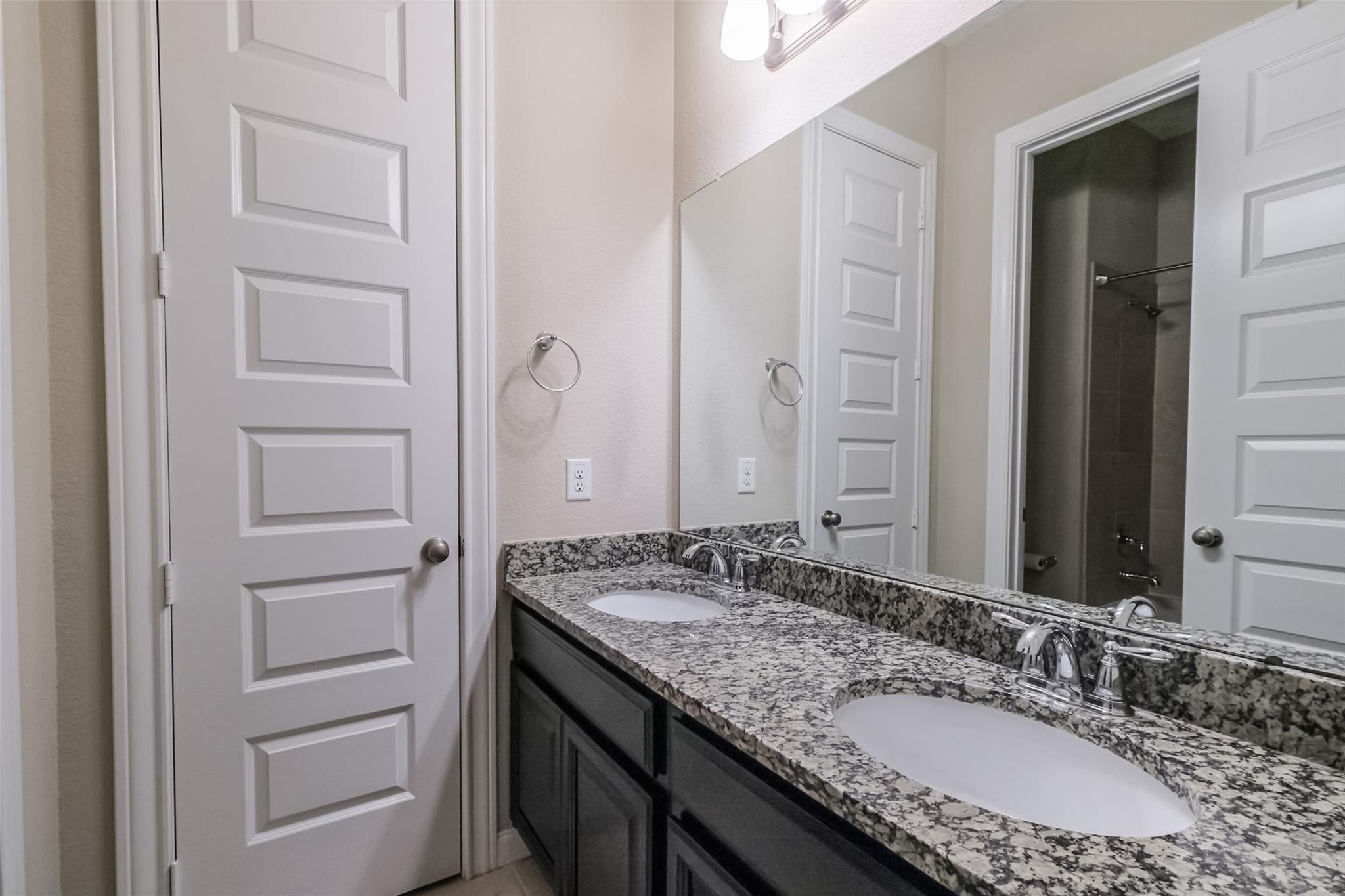 Richmond, Texas 77406, United States, 3 Bedrooms Bedrooms, ,2 BathroomsBathrooms,Residential,Active,238233