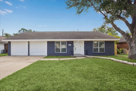 Photo of 2109 Harper Drive, Pasadena, TX 77502 (MLS # 2310947)