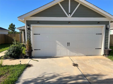 Photo of 16154 Sugar Falls Drive, Conroe, TX 77303 (MLS # 34236442)
