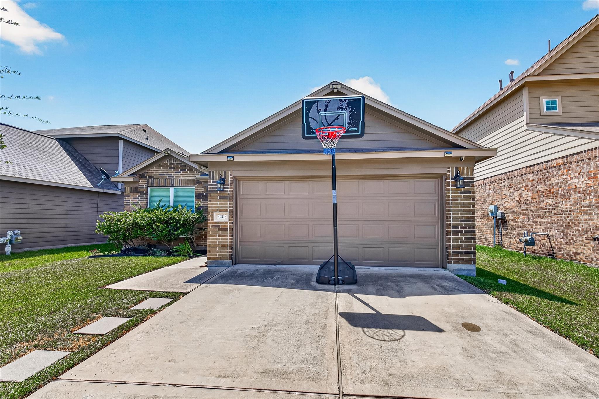 3403 Madison Elm Street