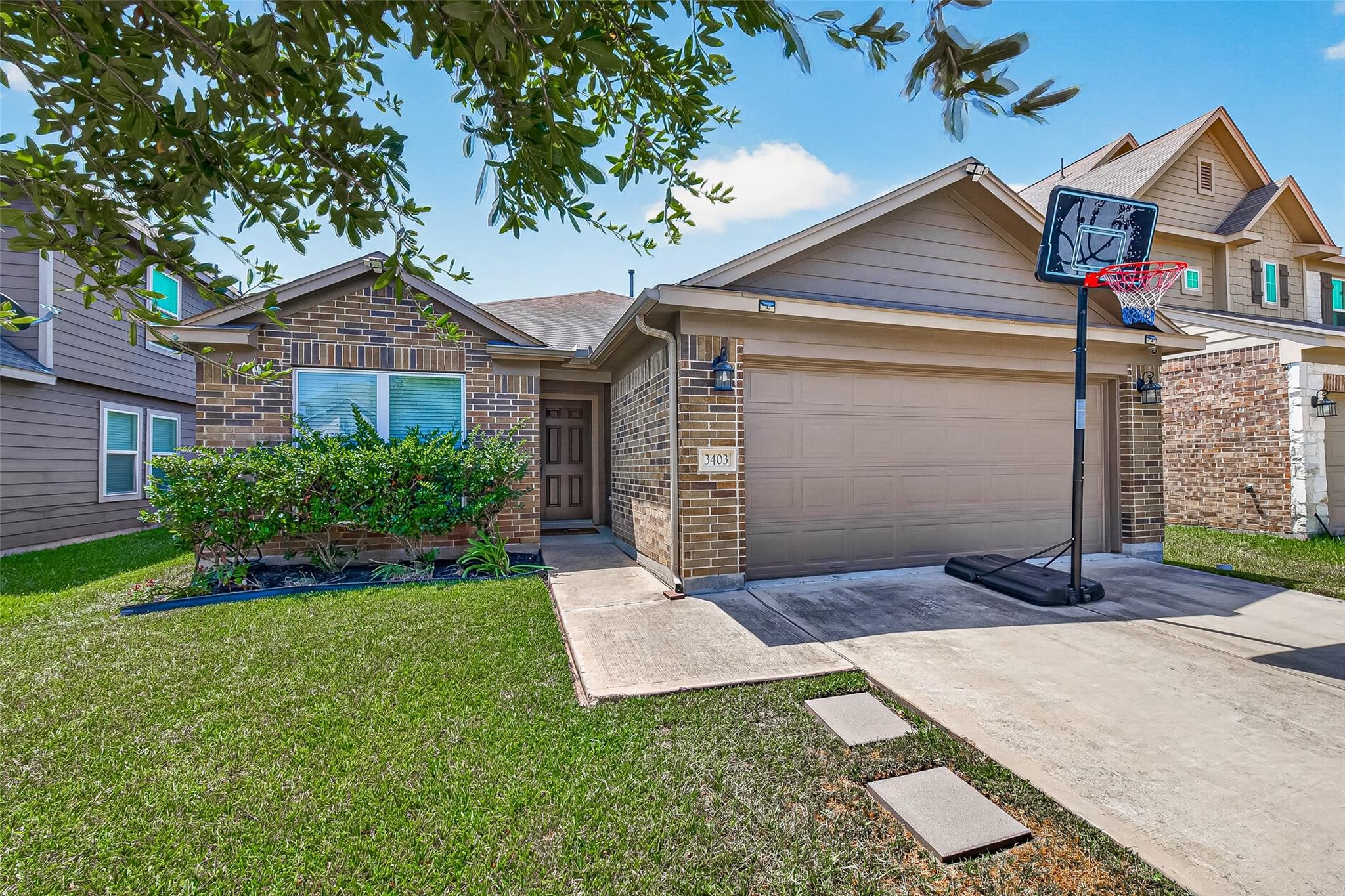 3403 Madison Elm Street