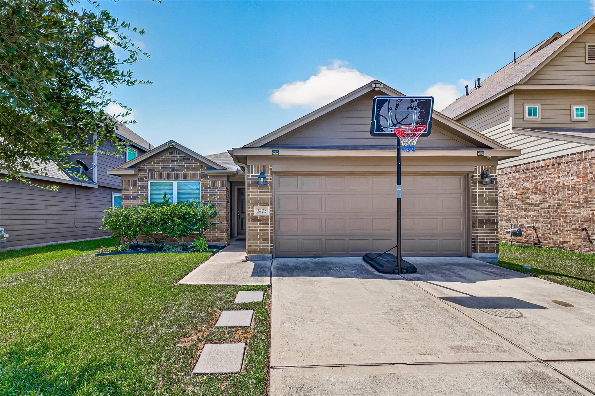 3403 Madison Elm Street