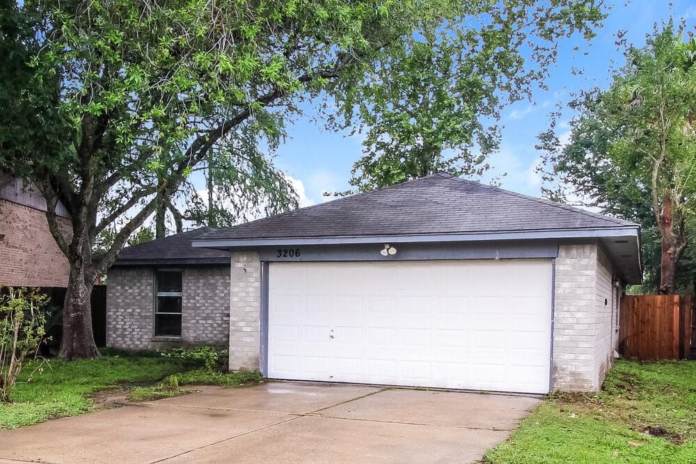 3206 Teakwood Circle