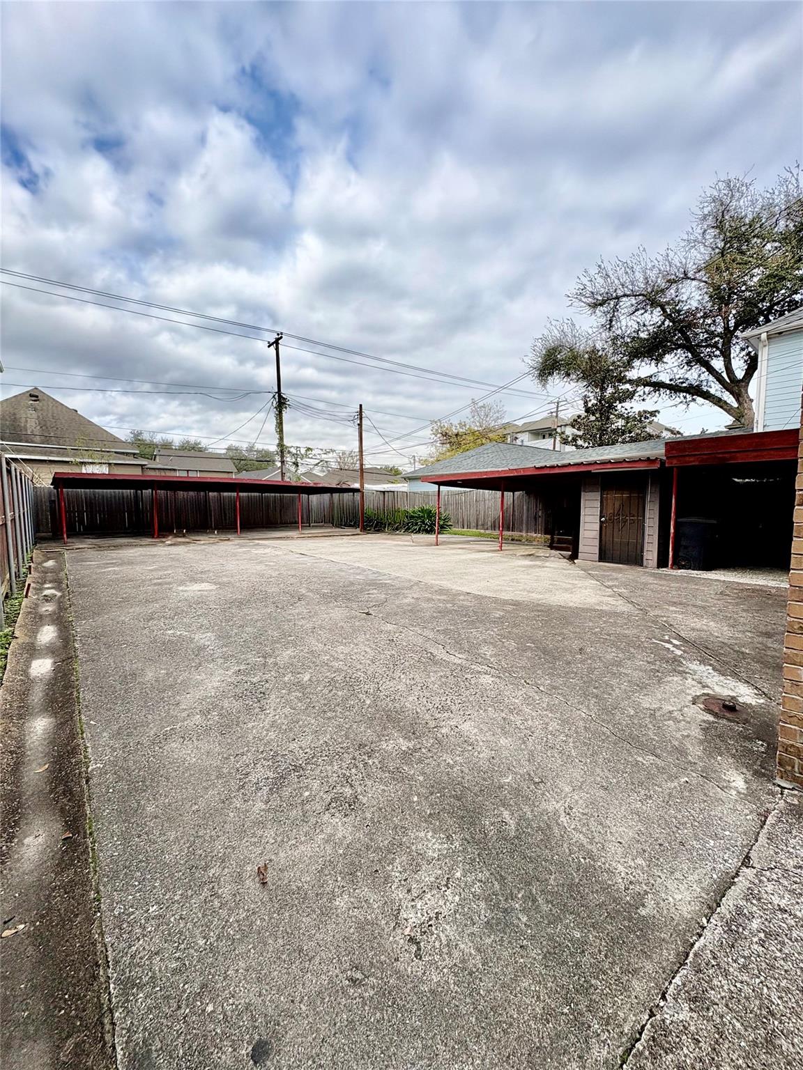 907 Heights Boulevard