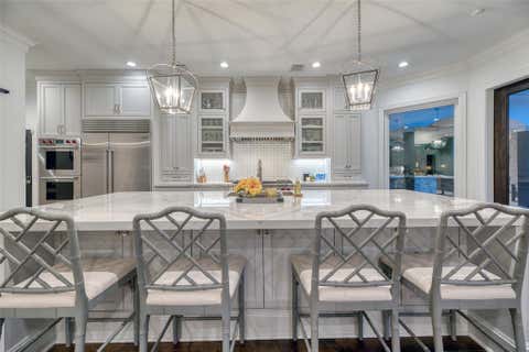 Photo of 923 Chinquapin Place, Houston, TX 77094 (MLS # 64498826)