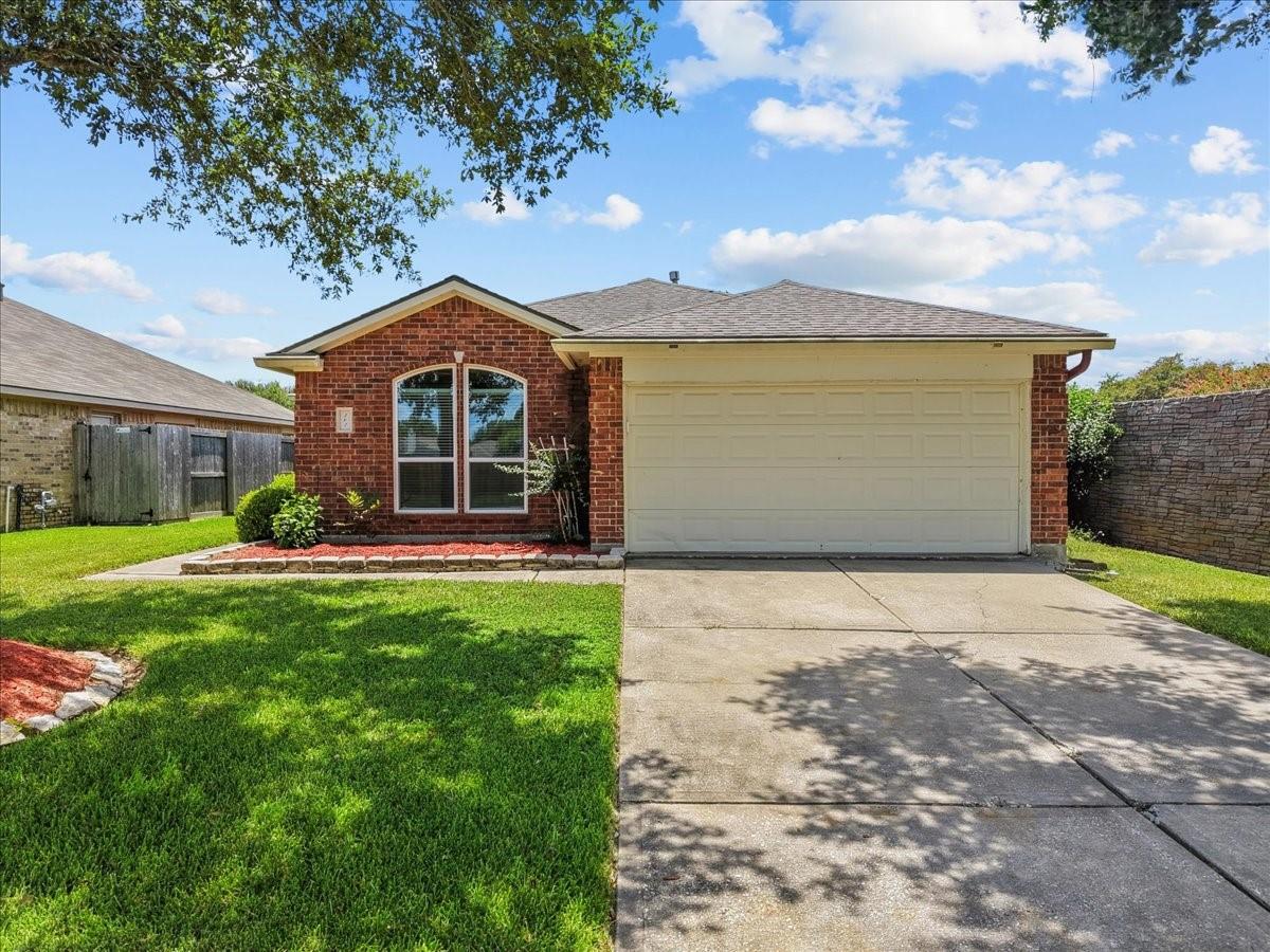 202 Pebble Walk Lane