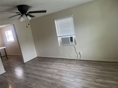 Photo of 414 Jackson Avenue, Bacliff, TX 77518 (MLS # 69331428)