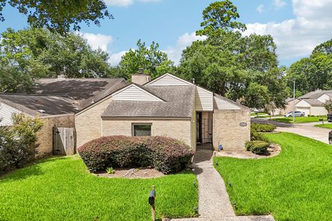 Photo of 17231 Meadow Butte Drive, Houston, TX 77090 (MLS # 40810656)