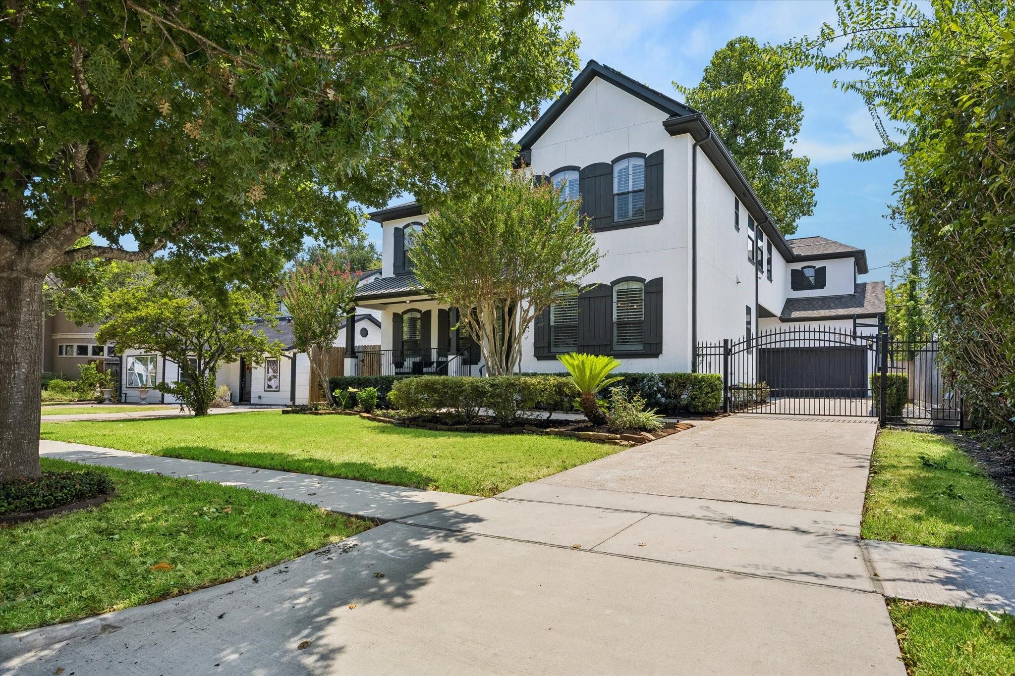 4523 Maple Street