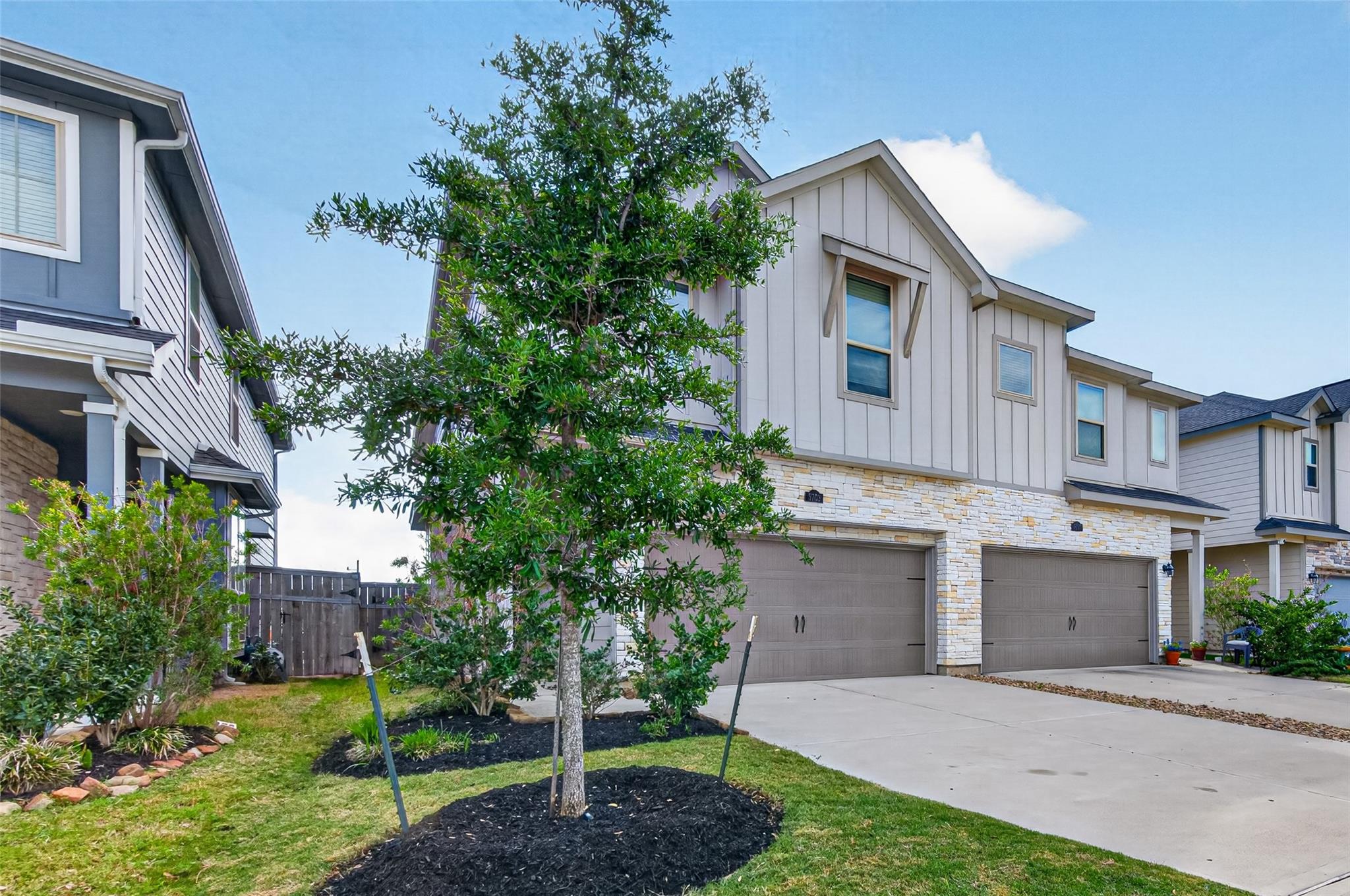 5703 Foggy Vine Court