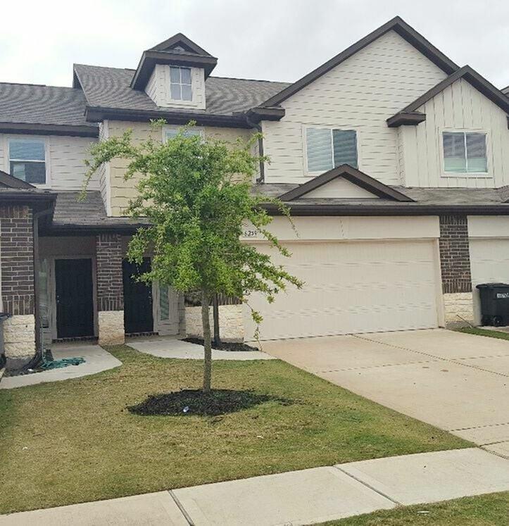 6239 Brenwood Circle