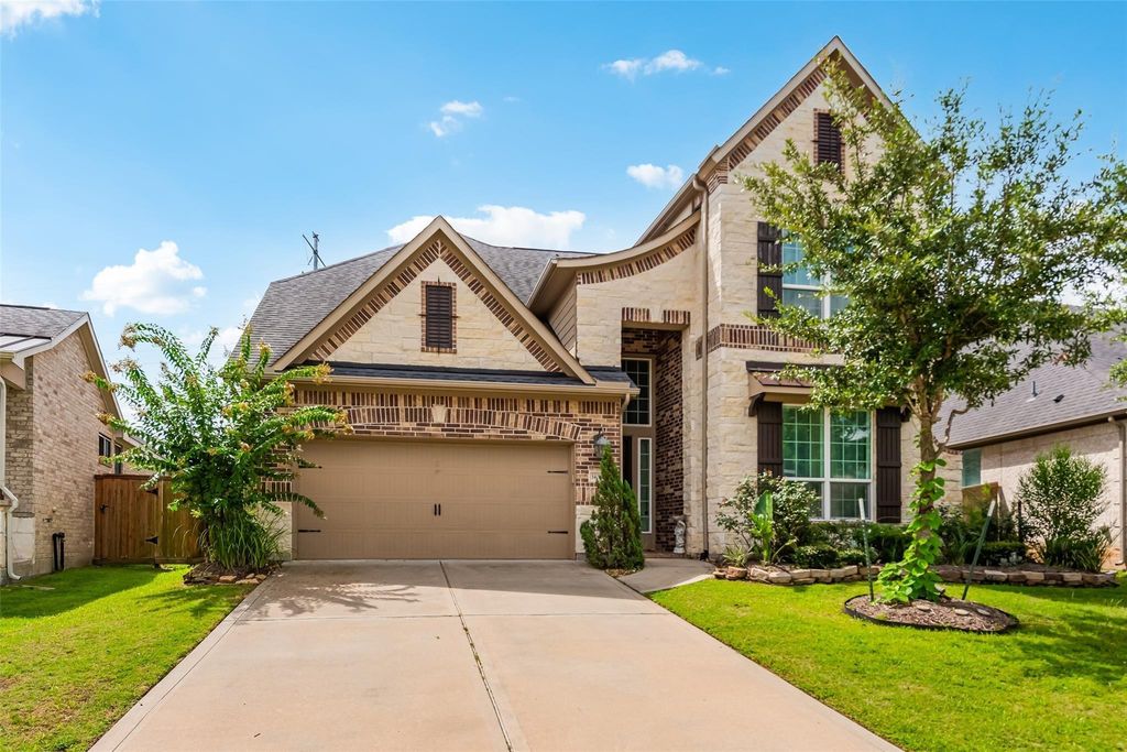 Photo of 14062 Dunsmore Landing Drive, Houston, TX 77059 (MLS # 88288789)