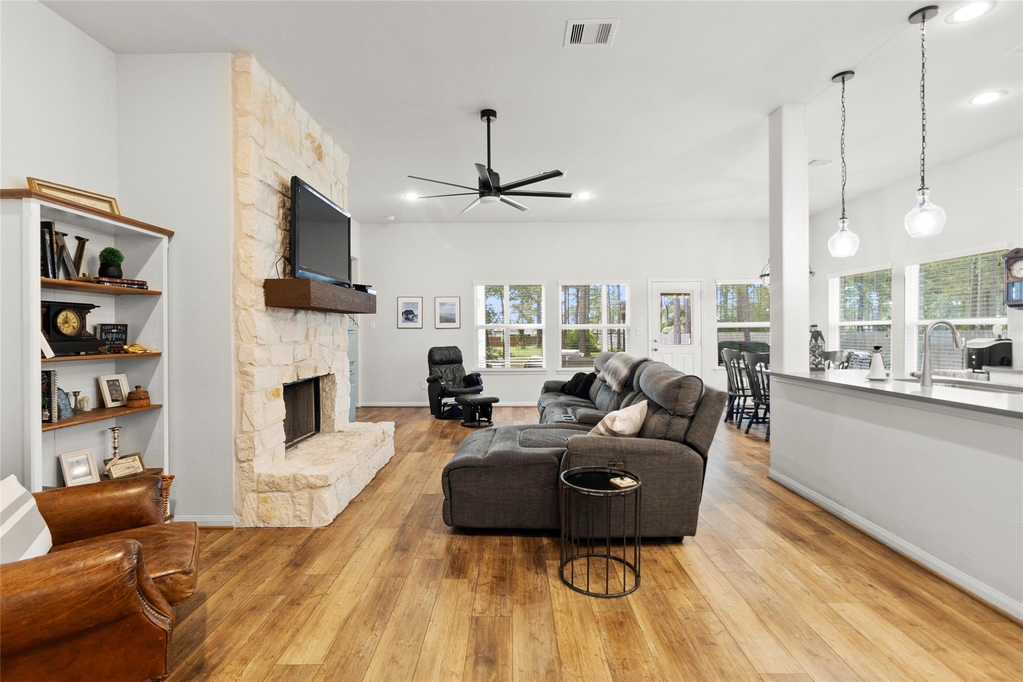 16256 Fayette Street