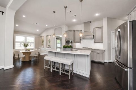 Photo of 6243 Garden Lakes Lane, Sugar Land, TX 77479 (MLS # 16030886)