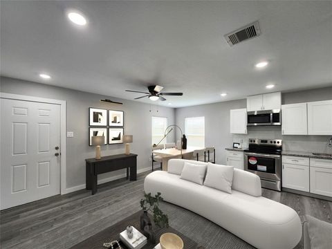 Photo of 7735 Orebo Street #B, Houston, TX 77088 (MLS # 89411594)