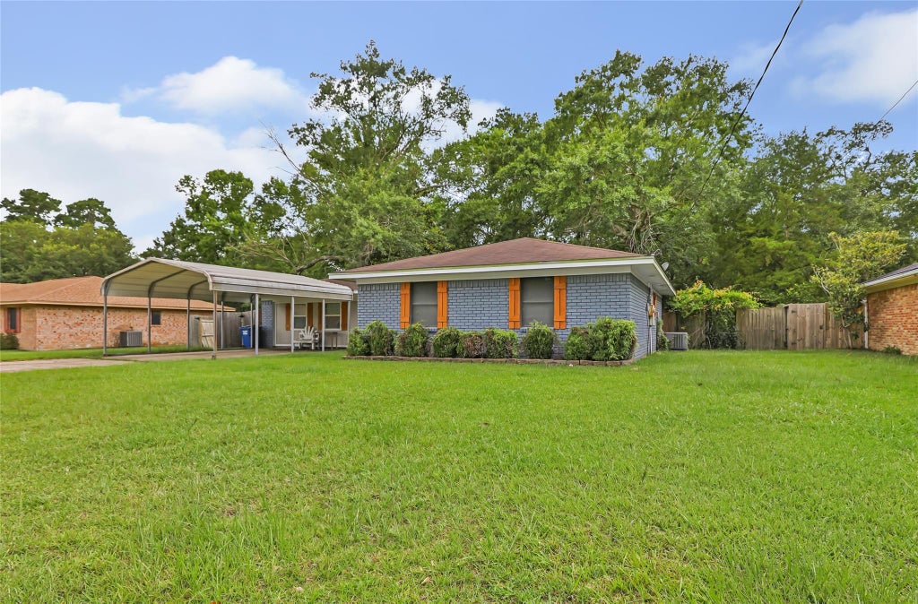 Photo of 117 Queens Row ROW, Lumberton, TX 77657 (MLS # 50533088)