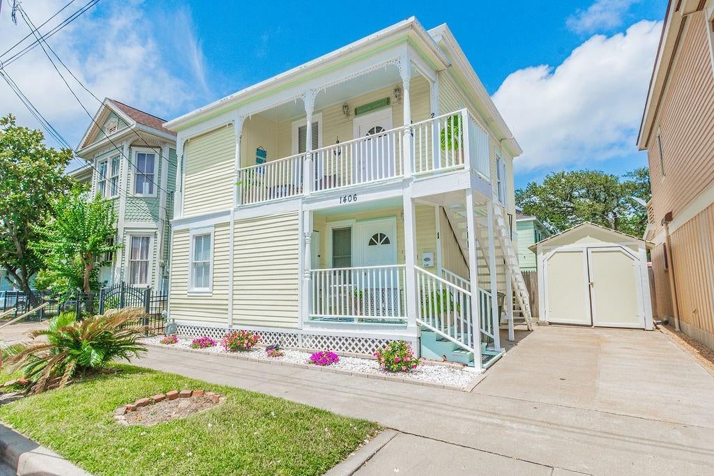 1406 Moody Avenue 2
