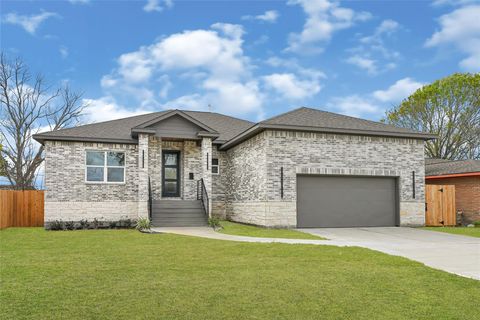 Photo of 3106 Altus Drive, Houston, TX 77051 (MLS # 22005744)