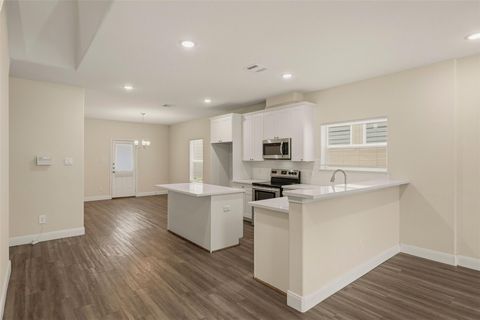 Tiny photo for 2218 Bringhurst Street #B, Houston, TX 77026 (MLS # 20150008)
