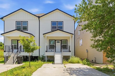 Photo of 2218 Bringhurst Street #B, Houston, TX 77026 (MLS # 20150008)